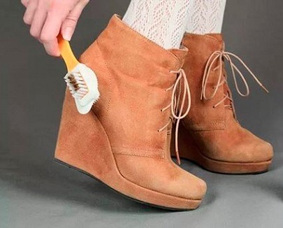 Як восстановить замшевую обувь Фото